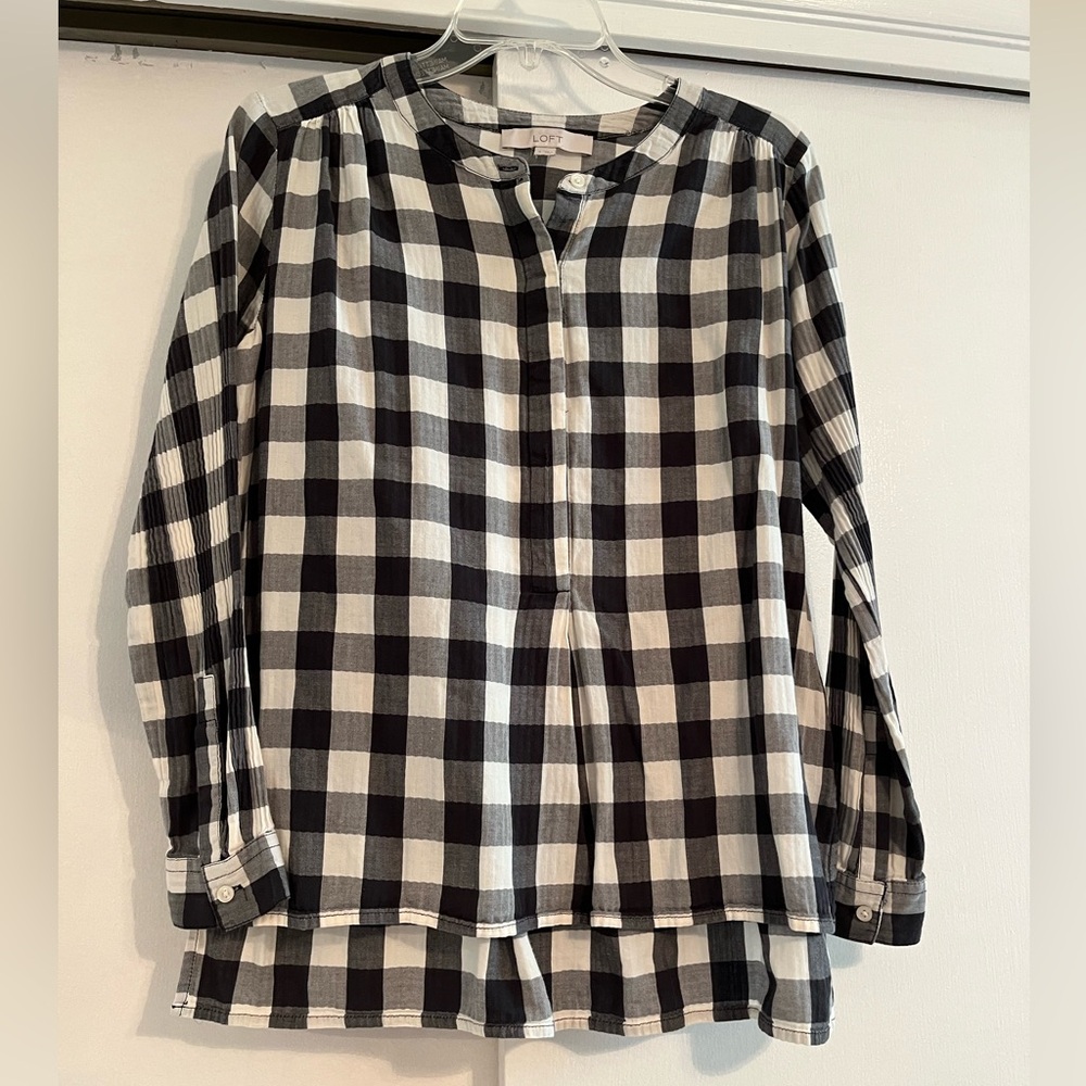 LOFT Black and White Plaid Button Down Shirt Size S